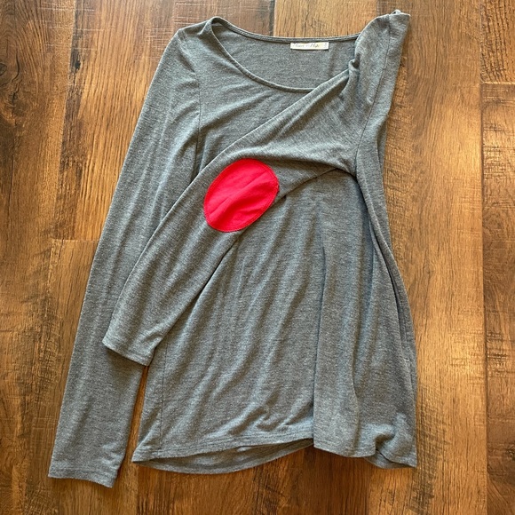 Gray top - Picture 2 of 3